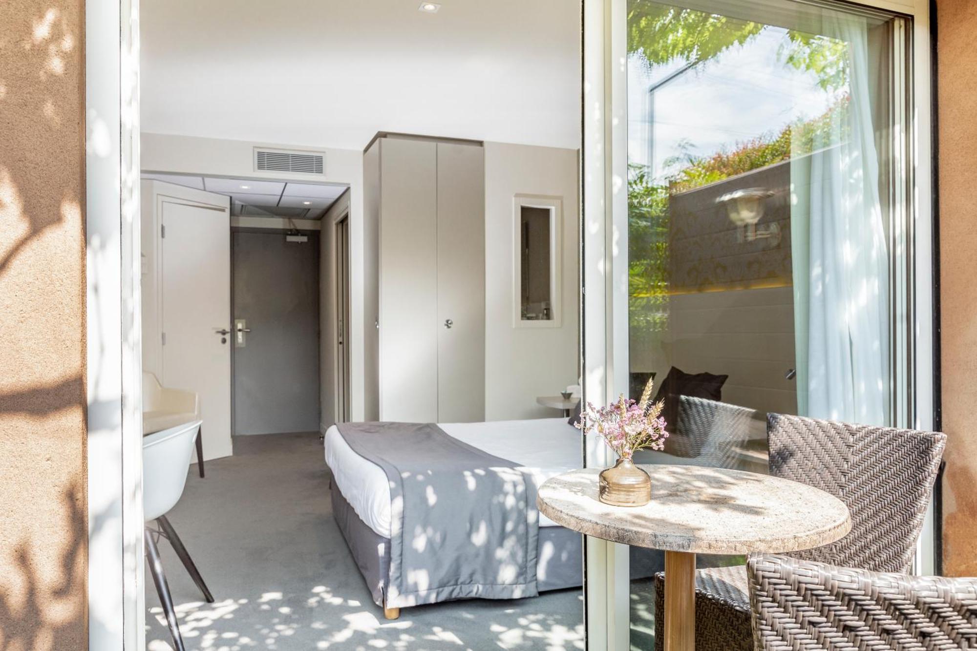 Le Carre D'Alethius Logis Hotel Restaurant Charmes-sur-Rhone Exteriér fotografie